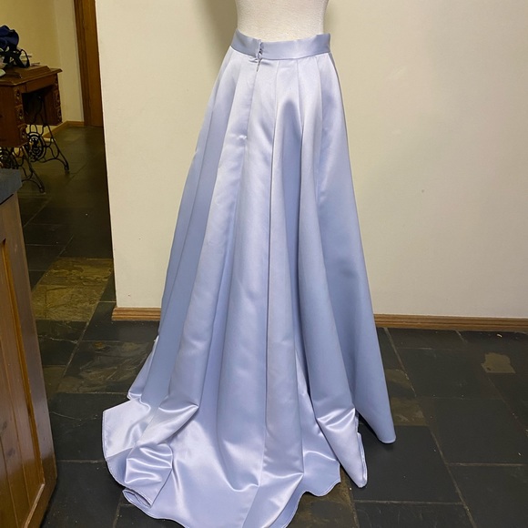 Ice Blue Bridal or Formal Corset Style Gown size 10 - Picture 13 of 13